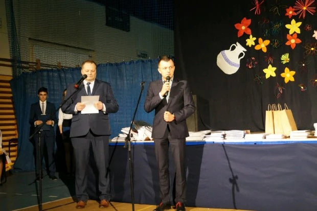 Zdjęcie: koniecroku_74853591.jpg