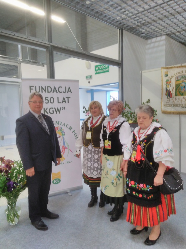 targi.jpg targi.jpg