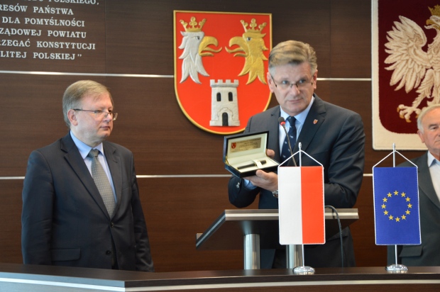 2.jpg 2.jpg