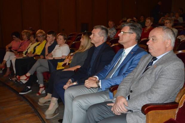 dbam_419377171.jpg